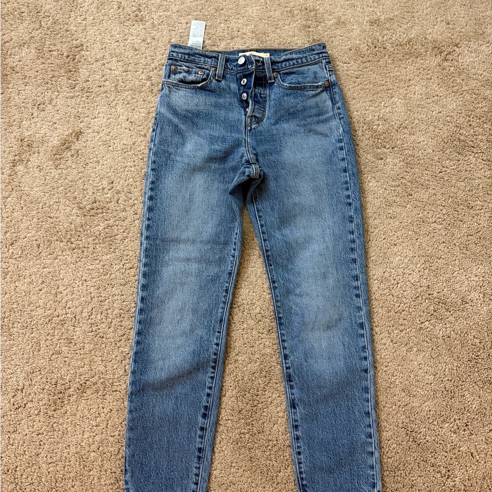 Women's Blue Levi jeans